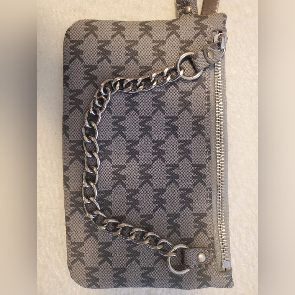 Michael Kors belt w/pouch